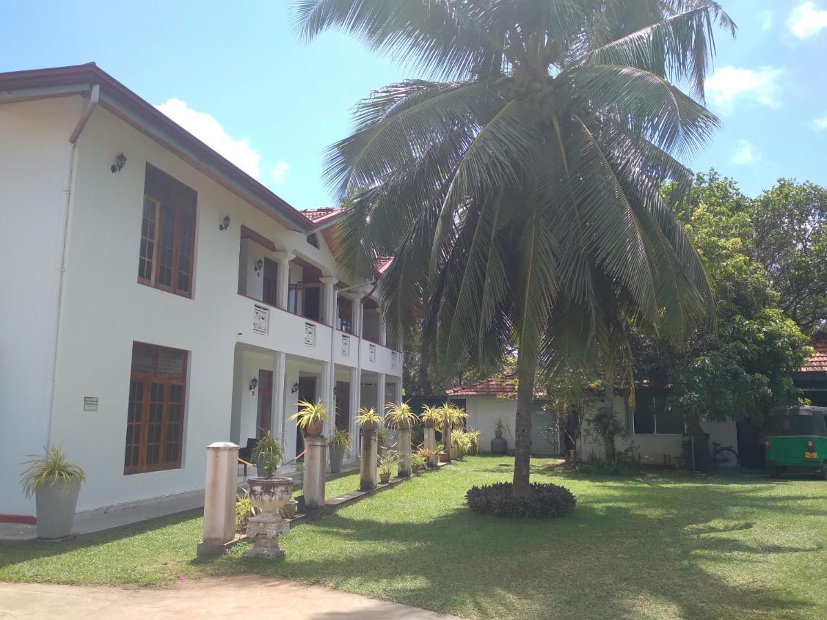 Vijai Resort Негомбо Екстериор снимка