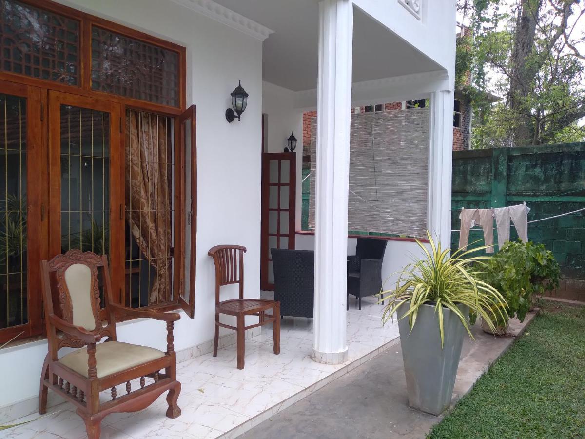 Vijai Resort Негомбо Екстериор снимка